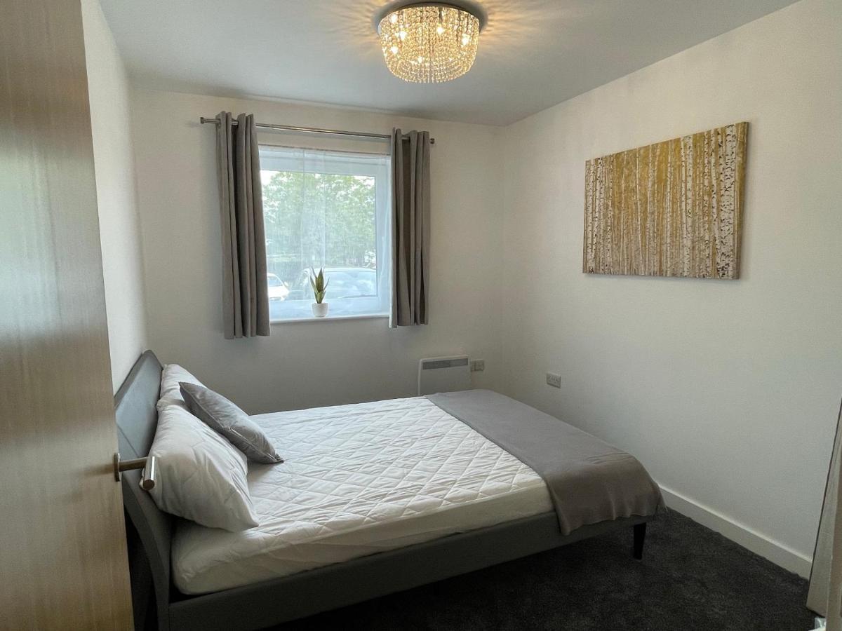 Moda Wigan - Stylish 2 Bed Apartment Central ウィガン エクステリア 写真